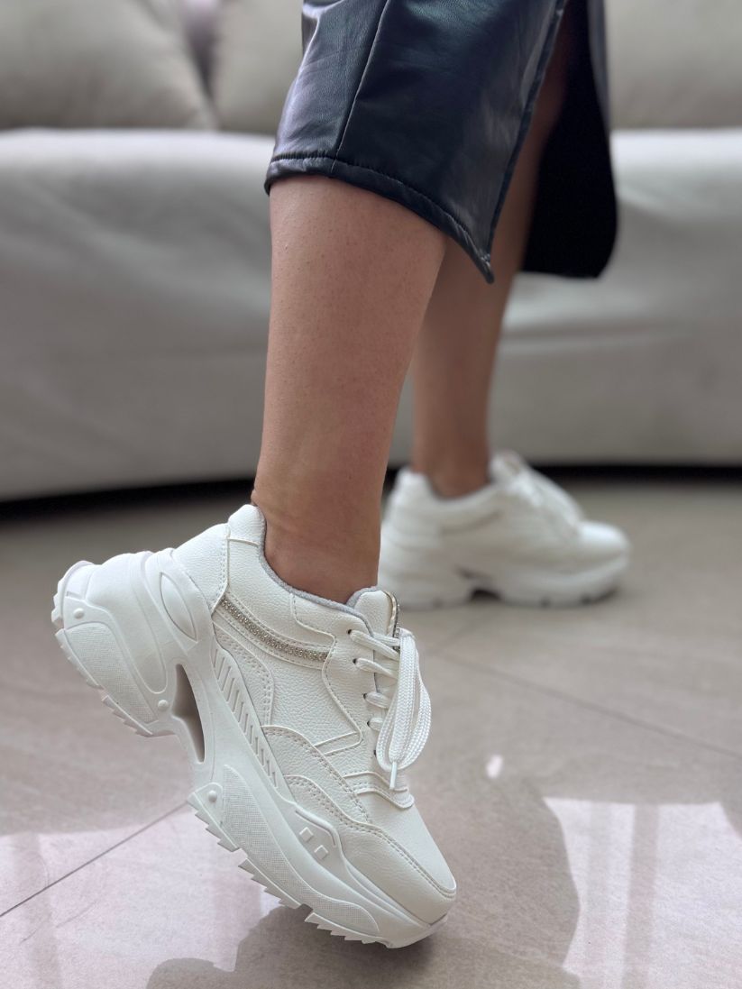 Chanel Blanco