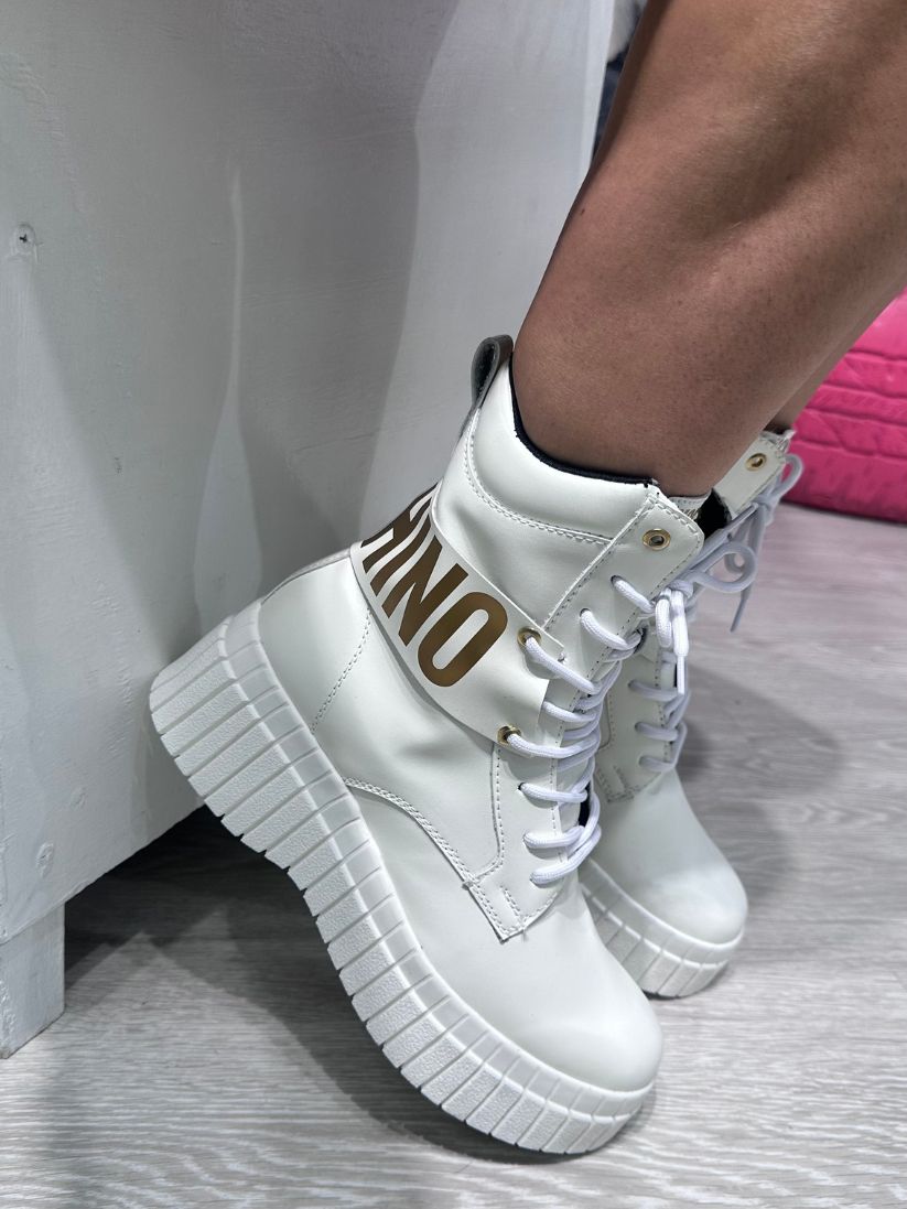 Moshino Blancas
